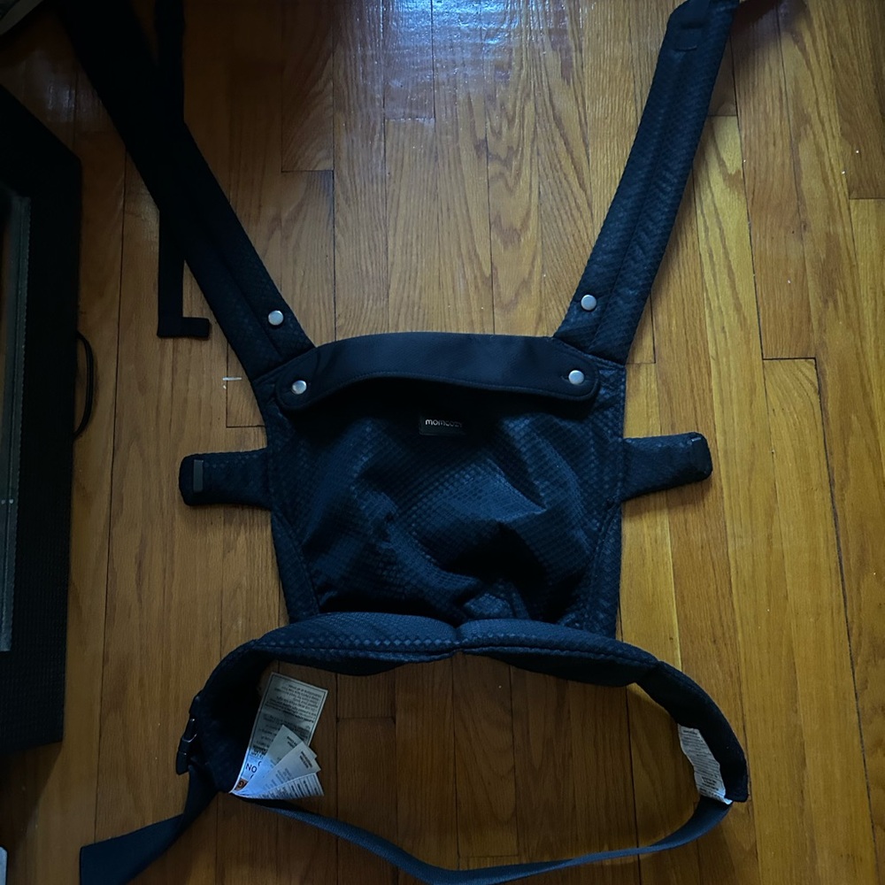 Momcozy carrier